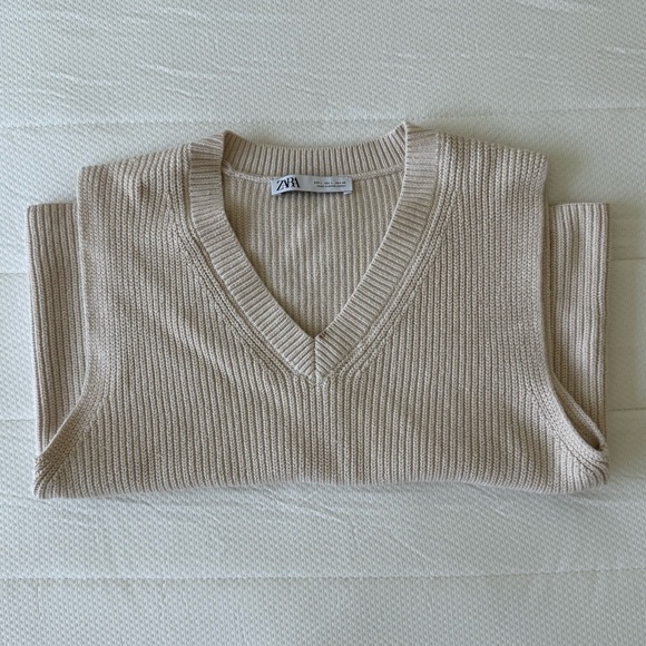 ZARA SWEATER VEST - Picture 1 of 5